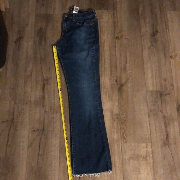 Like new! - LEVI’S 515 Boot Cut Denim Jeans w/Raw Edge Hemline - Picture 10 of 10